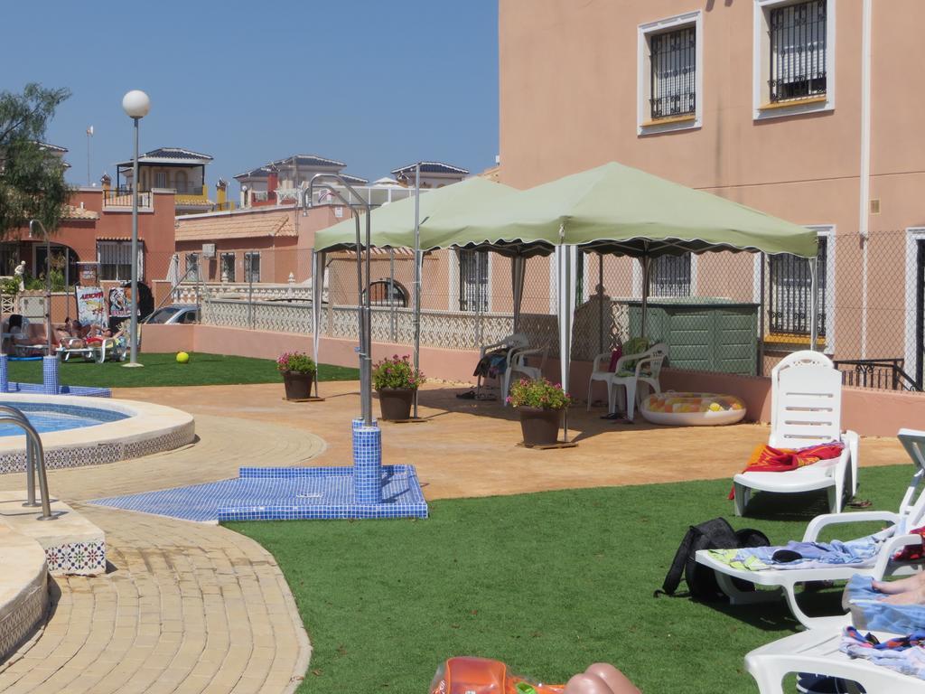 La Herrada Los Montesinos Zimmer foto